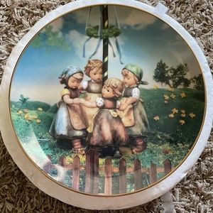 M.I. Hummel Collector’s Plate